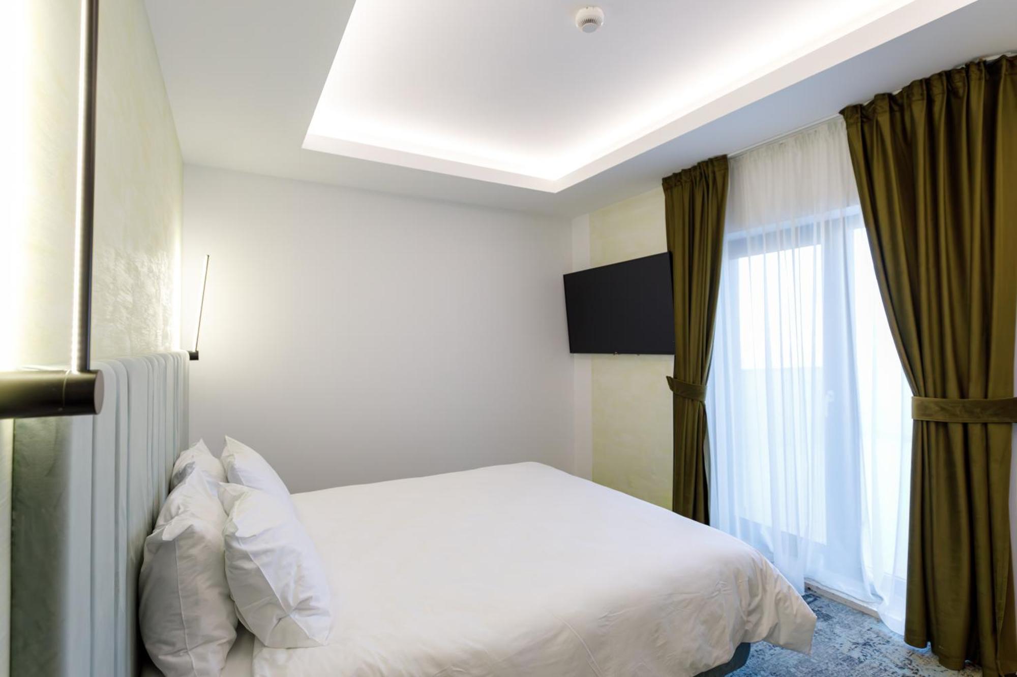River Place 피테슈티 외부 사진