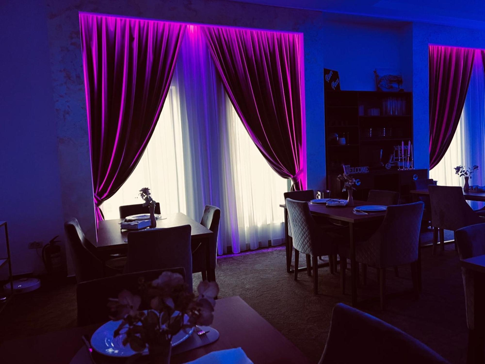 River Place 피테슈티 외부 사진